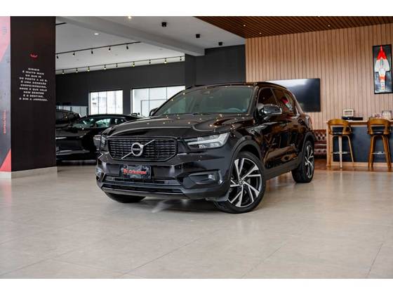 VOLVO XC40 1.5 T5 RECHARGE R-DESIGN GEARTRONIC